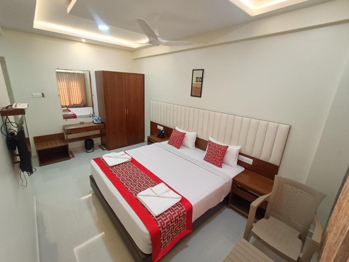 ホテル Sri Aswin Grand Nāmakkal エクステリア 写真