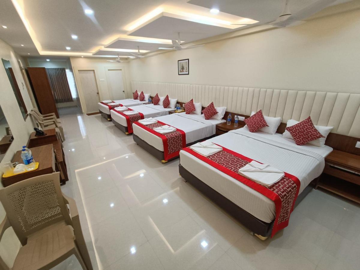 ホテル Sri Aswin Grand Nāmakkal エクステリア 写真