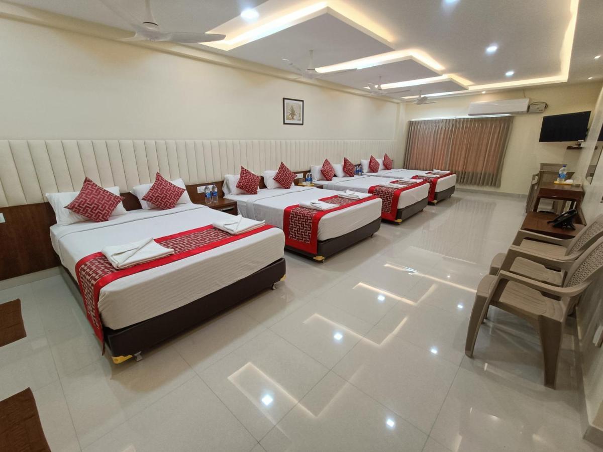 ホテル Sri Aswin Grand Nāmakkal エクステリア 写真