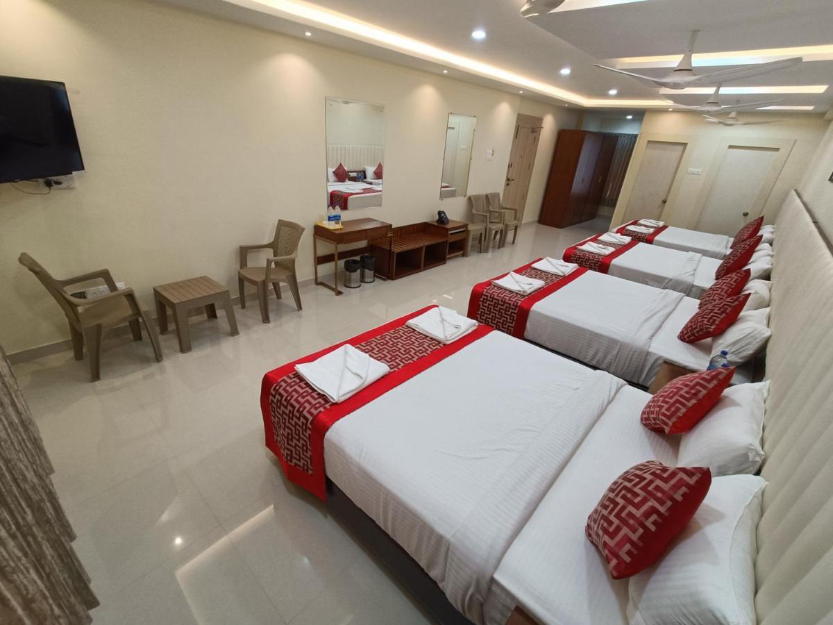 ホテル Sri Aswin Grand Nāmakkal エクステリア 写真